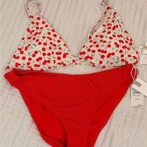 Good American Bikini Top & Bottom Snow Cherries 4X